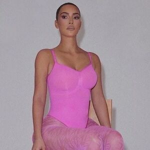 SKIMS NEON SCULPT BODYSUIT